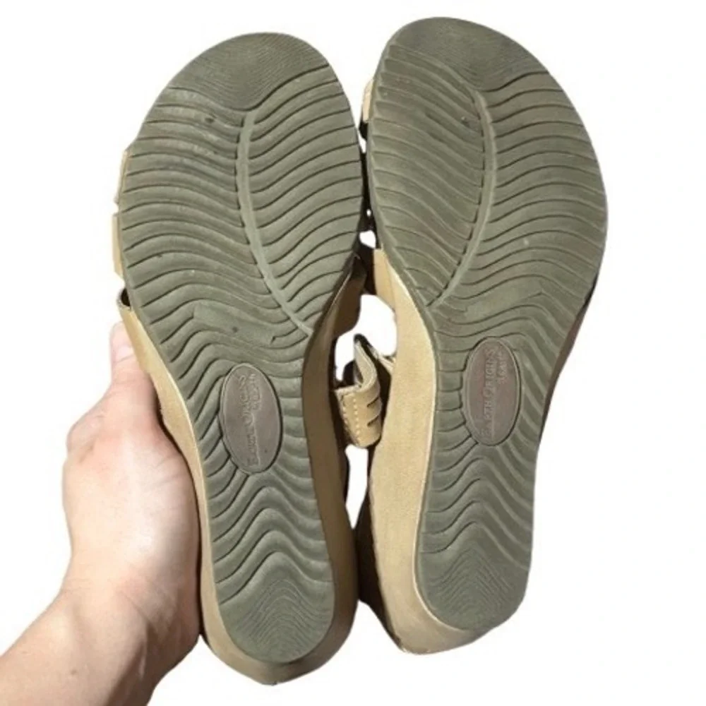 Earth Origins Ruby Women's Tan Leather Cutout Wedge Sandals Back Zip Size 8.5